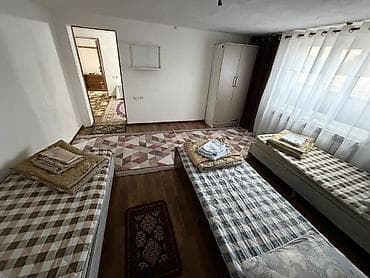 клубный дом киргизия 2: Чолпон-Атада суткасына уй берилет. 7-8 кишилик, Уй булоолорго, кичи — 3