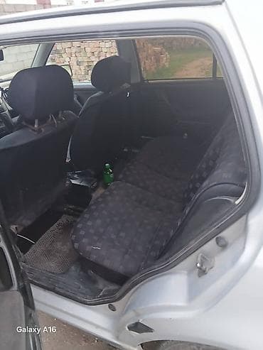 subaru 2010: Volkswagen Golf: 1994 г., 1.6 л, Бензин, Хэтчбэк — 6