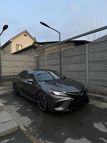 Toyota Camry: 2019 г., 2.5 л, Автомат, Бензин, Седан