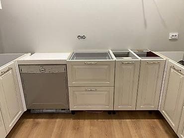 small table: Кухонный гарнитур в классическом стиле, угловая планировка. Состав и — 2