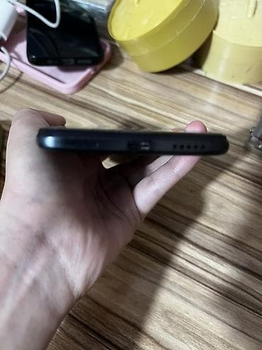 redmi 10 с: Смартфон Redmi 10C, черный. - Экран с каплевидным вырезом под — 2