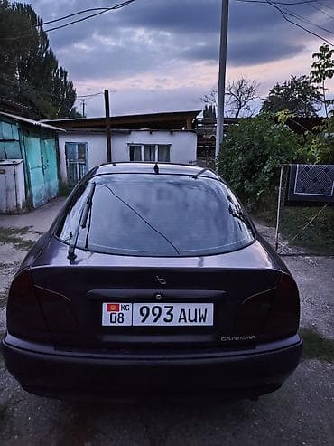 харизма: Mitsubishi Carisma: 2001 г., Седан — 5