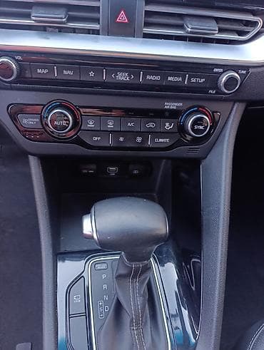 нарын афто: Kia Niro: 2021 г., 1.6 л, Вариатор, Гибрид — 8