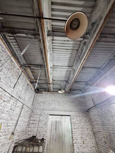 продажа участки и домов бишкек: 56 соток Продаю в г Кара - Балте участок со складскими помещениями по — 14