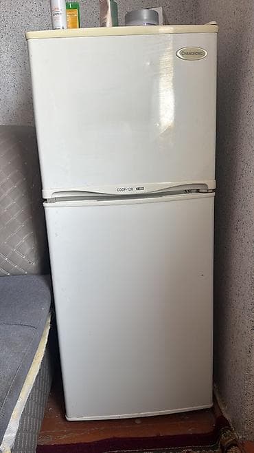 Холодильник Changhong CDOF-128 - Компактный двухкамерный холодильник