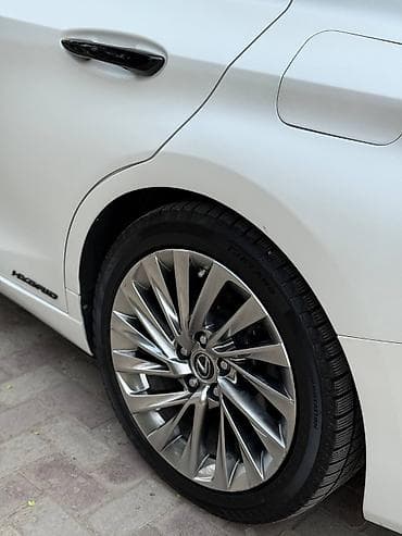 kia sit: Lexus ES: 2019 г., 2.5 л, Вариатор, Гибрид, Седан — 8