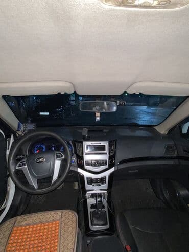 Ковролин: BYD E5: 2019 г., Электромобиль — 10