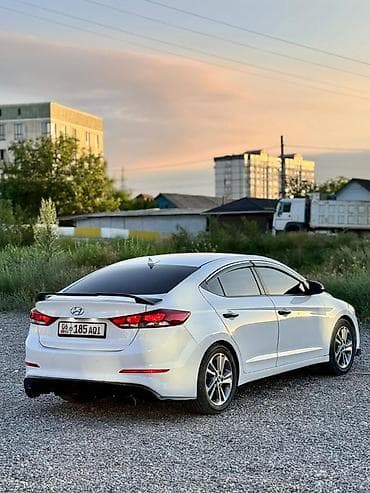 rd 1: Hyundai Avante: 2018 г., Автомат, Бензин — 4