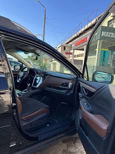 черная накидка: Subaru Outback: 2020 г., Универсал — 8