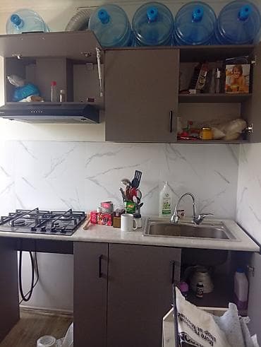 Кухонный мебель 12000с. Ворота без стойка 6000с . доставка бар.жеткрип