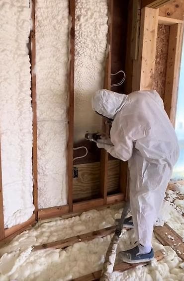 Услуги по строительству и ремонту: Утепление потолоков, Утепление крыши | Утепление бани, Утепление завода, Утепление дома Penoplex, Пенополистирол, Пенопласт Больше 6 лет опыта — 1