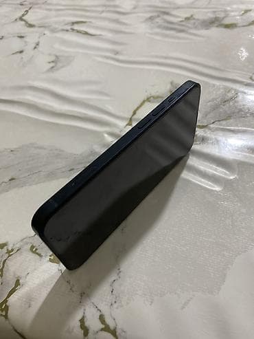 iphone 6: IPhone 13, Б/у, 256 ГБ, Черный, Чехол — 1
