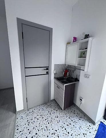 малосемейка квартира: 1 комната, Без подселения, С мебелью частично — 3