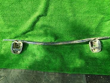 subary forester: Решетка радиатора Б/у, Оригинал — 1