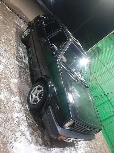 Продажа авто: Volkswagen Golf: 1990 г., 1.8 л, Механика, Бензин, Хэтчбэк — 8