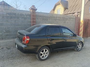 d 4d: Toyota Platz: 2000 г., 1.5 л, Автомат, Бензин, Седан — 5