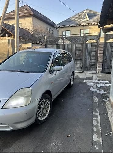 step vagon: Honda Stream: 2001 г., 2 л, Автомат, Бензин, Универсал — 1