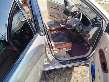 Toyota: Toyota Gaia: 2002 г., 2 л, Автомат, Бензин, Минивэн — 4