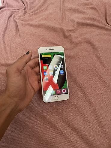 13 iphone: IPhone 8 Plus, Золотой — 1