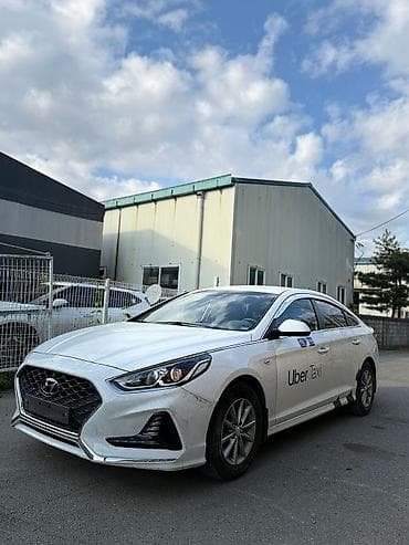 bmw 225: Hyundai Sonata: 2020 г., 2 л, Автомат, Газ, Седан — 3