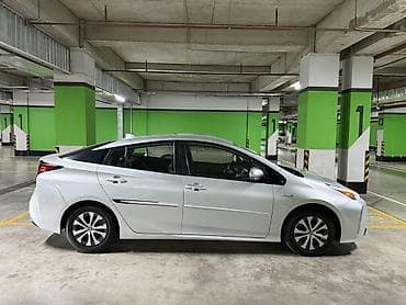 Продажа авто: Toyota Prius: 2019 г., 1.8 л, Автомат, Гибрид, Хэтчбэк — 4