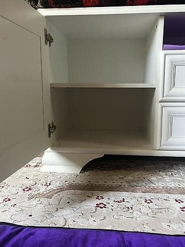 приставка телевизор: Тумба и подставка для телевизора, Б/у, Напольная, ЛДСП, Самовывоз, цвет - Белый — 3