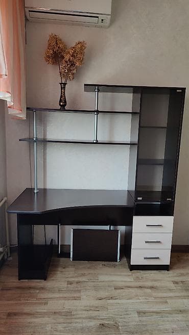 Бычуучу столдор: Продается комьютерно-ученический стол. Высота 180см. Ширина 150см lalafo.kg да — 2 Бычуучу столдор: Продается комьютерно-ученический стол. Высота 180см. Ширина 150см — 2