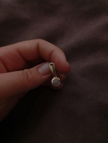 Серьги, Проба 585, Женские, Б/у at lalafo.kg Серьги, Проба 585, Женские, Б/у