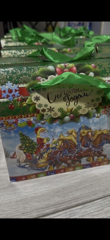 заказать еду: 🎄 Новогодний подарок — богатый набор сладостей 🎁 💰 Цены: ▫️ Малый — 6