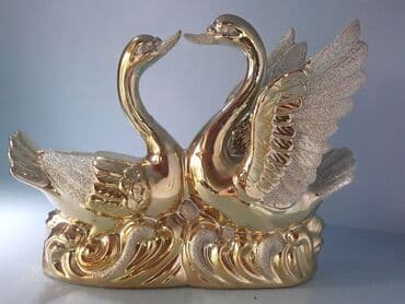 бронзовые статуэтки купить: Статуэтка "Лебединая верность" 
Фаянс, тяжелая.
Новая! — 1