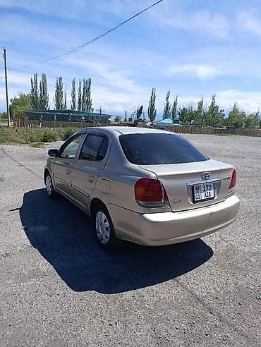 passat passat: Toyota Echo: 2004 г., 1.5 л, Автомат, Бензин, Седан — 3
