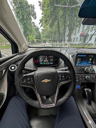 e2 byd: Chevrolet Volt: 2013 г., 1.4 л, Вариатор, Гибрид, Хэтчбэк — 5