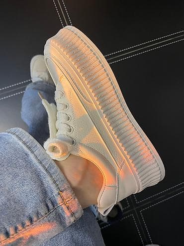 Женская обувь: Кеды натуральная кожа Размеры в наличии : 40 Платформа 4 см, что — 1