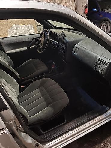 audi rs3: Volkswagen Passat: 1989 г., Седан — 2