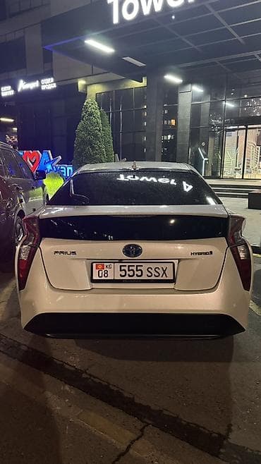 e2 byd: Toyota Prius: 2017 г., 1.8 л, Вариатор, Гибрид, Хэтчбэк — 3