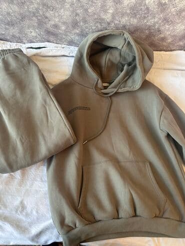 спортивное оборудование: Теплая спортивная одежда — 1