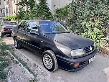 каропка рф 1: Volkswagen Vento: 1993 г., 1.8 л, Механика, Бензин, Седан — 2