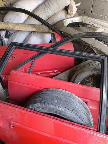 Кузовные детали: Продаю двери пасат б3 — 1