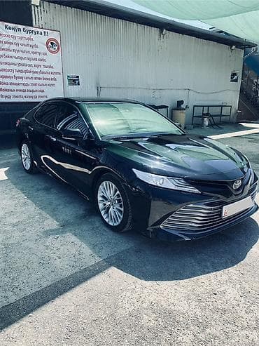 r18 235 50: Toyota Camry: 2018 г., 2.5 л, Автомат, Бензин, Седан — 2