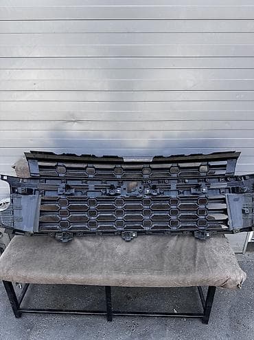 решетка с4: Решетка радиатора Chevrolet 2023 г., Б/у, Оригинал — 4