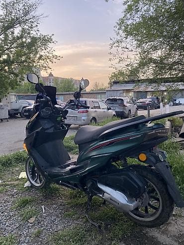 motor cycle: Макси-скутер 150 куб. см, Бензин, Б/у — 2