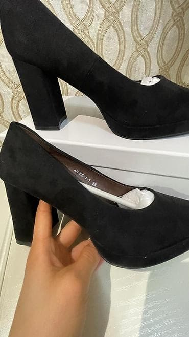 Женские туфли-лодочки на устойчивом каблуке. - Цвет: черный - at lalafo.kg Женские туфли-лодочки на устойчивом каблуке. - Цвет: черный -