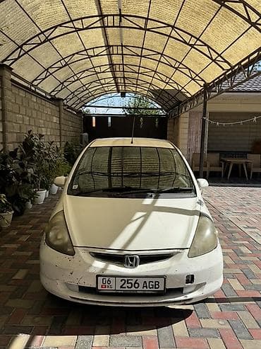 Honda Fit: 2002 г., 1.3 л, Вариатор, Бензин, Хэтчбэк