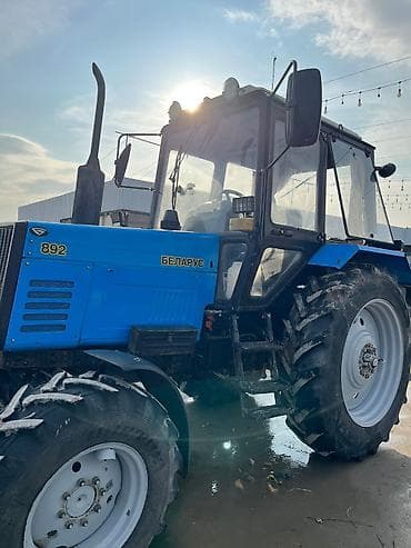 Мтз 892 абалы жакшы радной гулиштили бар капотун защитниктери бар