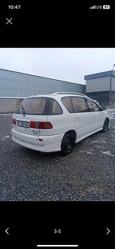 на минивэн: Toyota Ipsum: 1998 г., 2 л, Автомат, Бензин, Минивэн — 2