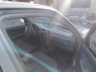 мазда демио год 2000: Nissan Micra: 2000 г., 1.3 л, Ручные, Бензин, Хэтчбэк — 6