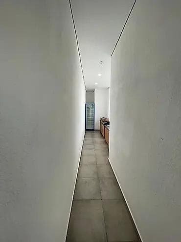 первая линия под бизнес: Сдаю Аренда офисов, В жилом комплексе, С видом на горы, 1 линия, С — 3