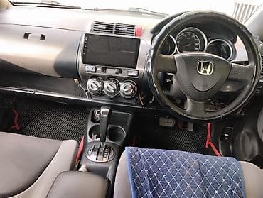 r20 28535: Honda Fit: 2002 г., 1.3 л, Автомат, Бензин, Хэтчбэк — 7