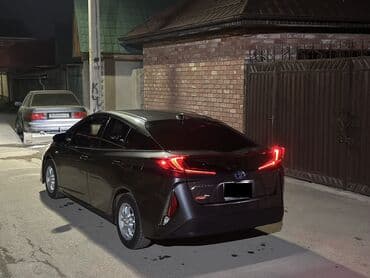 highlander 2012: Toyota Prius: 2018 г., 1.8 л, Вариатор, Гибрид, Седан — 2