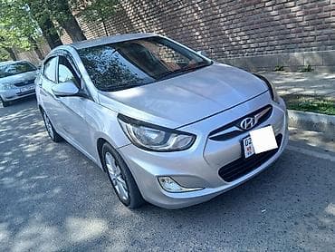 camry 1999: Hyundai Solaris: 2011 г., 1.6 л, Ручные, Бензин, Седан — 2